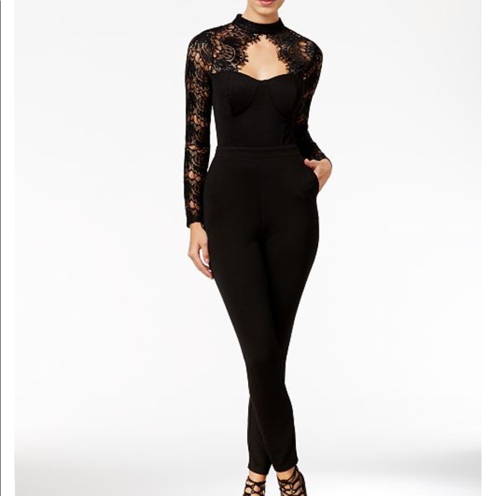 🔥Macy’s Lace Illusion Jumpsuit🔥